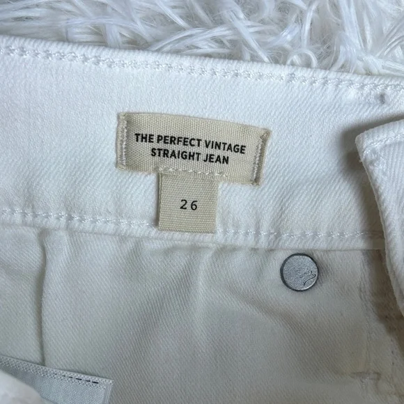 Madewell The Perfect Vintage Straight Jean in Tile White: Ripped-Knee Edition - Picture 5 of 9